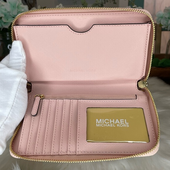 (MT189) NWOT Michael Kors Hayes Multifunction Studded Phone Case/Wallet - Picture 10 of 11